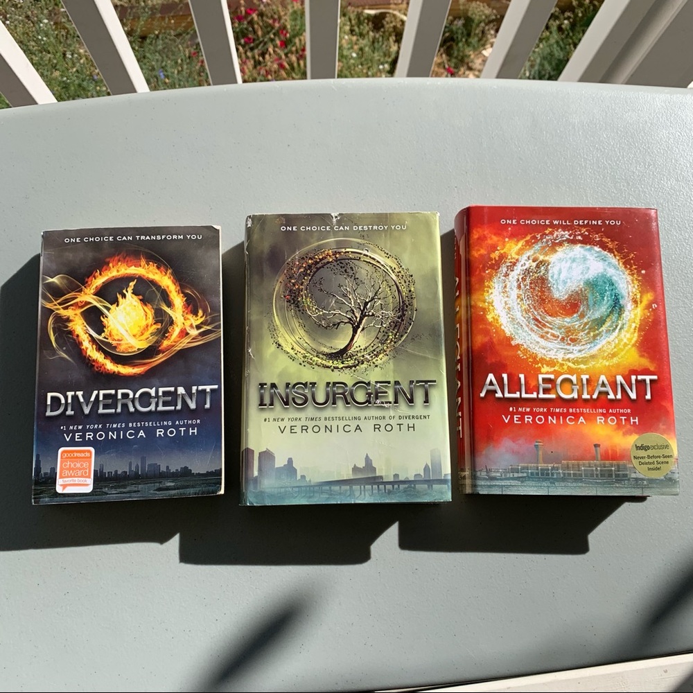 Divergent Novel Series-Divergent, Insurgent & Allegiant by Verinica Roth